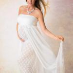 Christina mit weißem Kleid